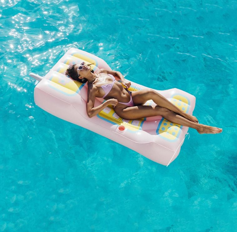 Omg We Are Totally Buggin Over This Retro Pink Phone Pool Float Straight From The 90s